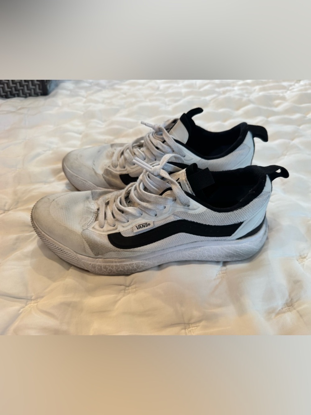 Vans UltraRange Shoes in White and Black